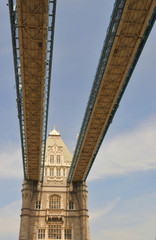 Tower Bridge - London (2)