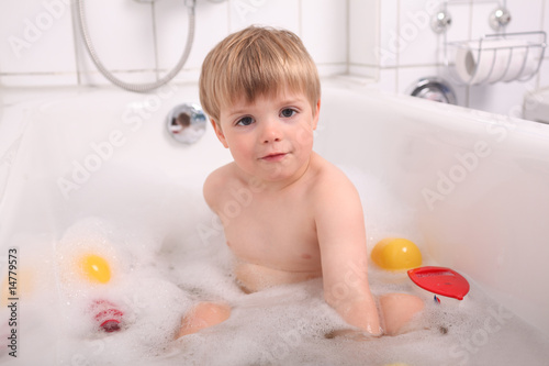 Kleinkind Beim Baden Junge In Der Badewanne Buy This Stock Photo And Explore Similar Images At Adobe Stock Adobe Stock