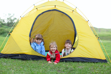 Canvas Print - Children in tent