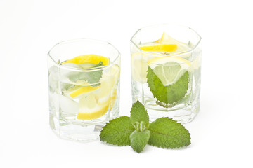 Sticker - water with ice, mint and lemon