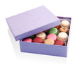 © Frog 974 - Boite de macarons
