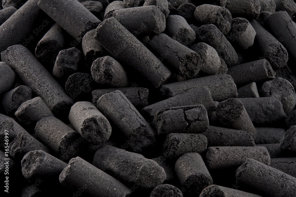 Granulés de charbon actif pour aquarium - obrazy, fototapety, plakaty 