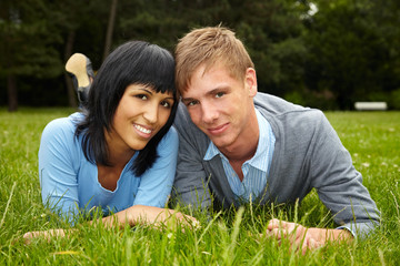 Wall Mural - Couple in a park