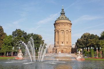 Wasserturm und Springbrunnen, Mannheim