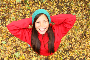 Wall Mural - Happy autumn girl