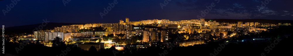 Obraz na płótnie night city panorama - bratislava w salonie