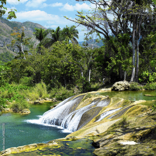 wodospad-nicho-cienfuegos-province-kuba