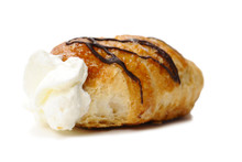 Croissant Con Panna Montata