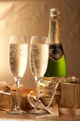 Canvas Print - Champagne and gift