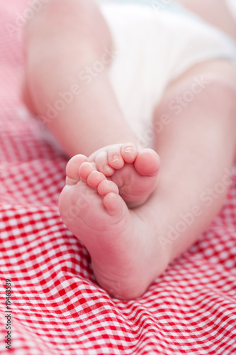 Foto-Kissen - babyfüße (von contrastwerkstatt)