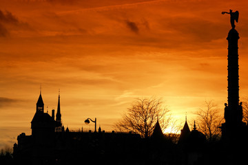 Wall Mural - paris crépuscule place du châtelet