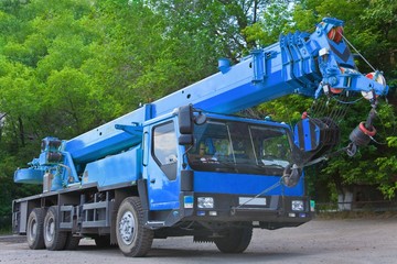 Heavy mobile crane truck