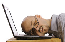 Angestellter Auf Laptop Eingeschlafen