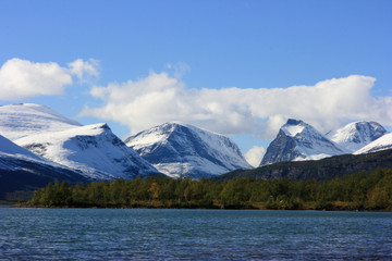 Fotobehang - arctic landscape near kebnekaise