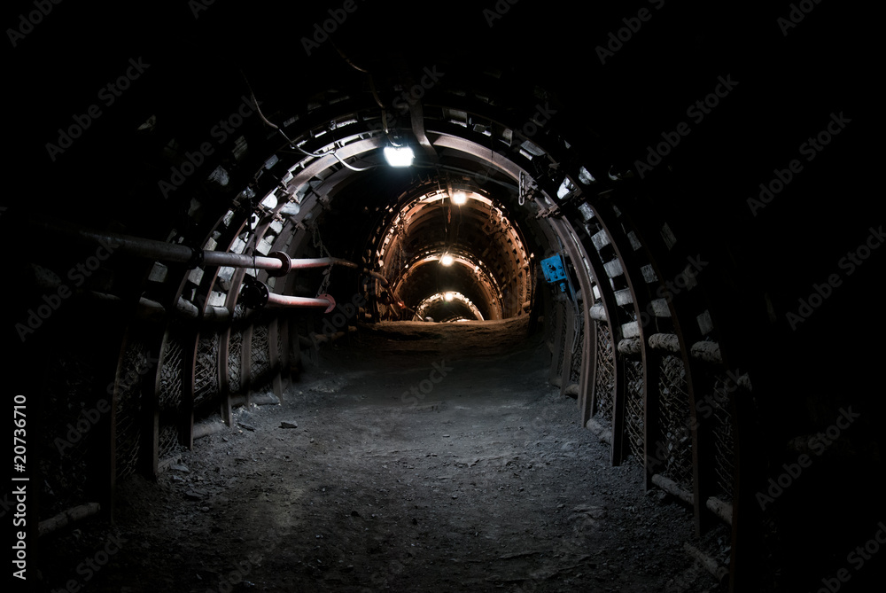 Dark tunnel in coal mine - obrazy, fototapety, plakaty 