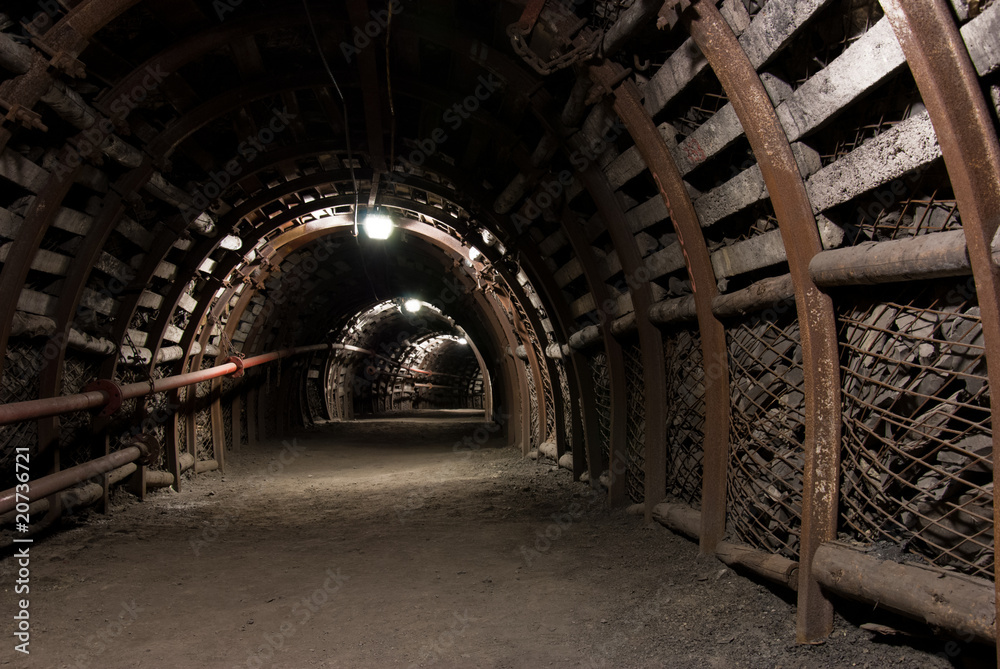 Reinforced tunnel in coal mine - obrazy, fototapety, plakaty 