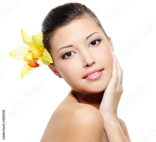 Naklejka dekoracyjna Fresh health woman with a purity skin