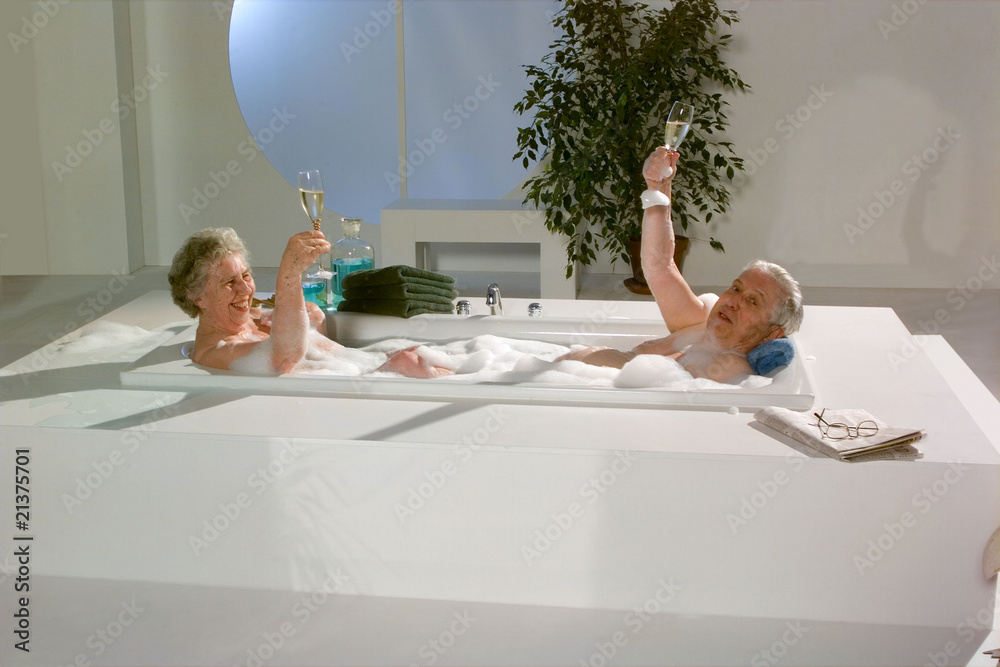 Masturbieren in der badewanne