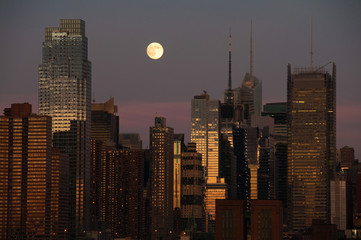 Wall Mural - vibrant new york city late evening, usa