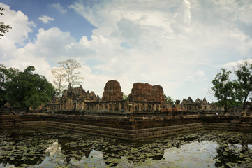 Muang Tam Sanctuary, pond and horizontal