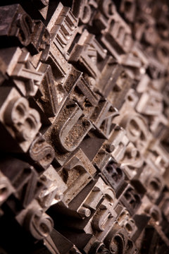 metal font