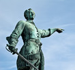 Statue d'un militaire en bronze