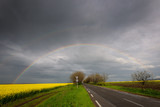 Fototapeta Tęcza - Rainbow over road