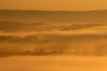 morgendliche Nebellandschaft