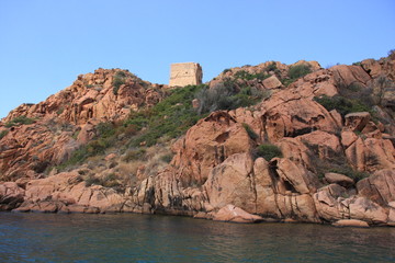 Mer rochers et tour génoise