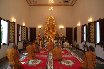 Wall Mural - evening prayers, Wat Nagawichai, Mahasarakam