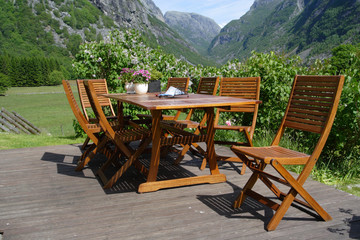 table and chairs