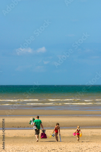 Famille à La Plage Buy This Stock Photo And Explore