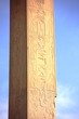 hieroglyphes sur obélisque