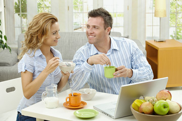 Canvas Print - Couple having breakfast