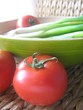 pomidor i zielona cebulka
