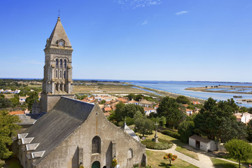 france; 85; île de noirmoutier, noirmoutier-en-l'île : église sa