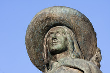 Portrait De La Statue De D'Artagnan à Auch
