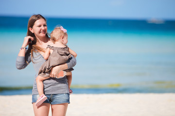 Wall Mural - Mother and daughter on tropical vacation