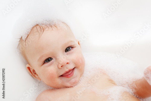 Bath baby © 2xSamara.com