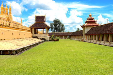 Wall Mural - Lawn in Phra Tat Luang