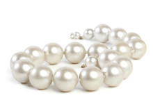 Beads From Pearls (shallow DOF)