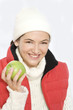 Justine,rire,pomme verte,bonnet blanc
