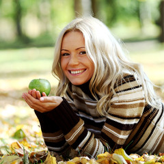 Wall Mural - woman with green apple