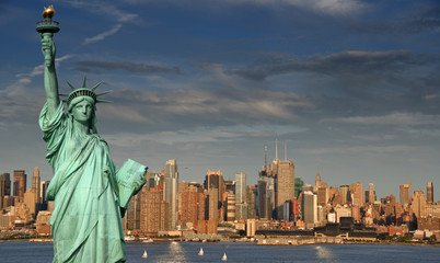 Wall Mural - tourism concept for beautiful new york city skyline