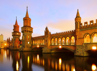 Wall Mural - Berlin Oberbaumbrücke - Berlin Oberbaumbridge 01