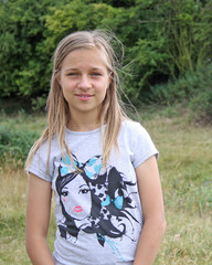 Wall Mural - blonde girl in field