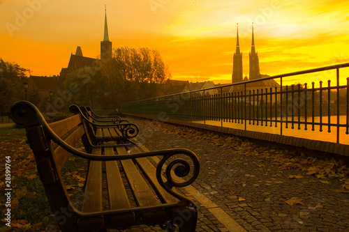 Naklejka - mata magnetyczna na lodówkę Panorama parlamentu wrocławskiego o zachodzie słońca