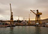 Fototapeta Miasto - dry dock at Grand harbour