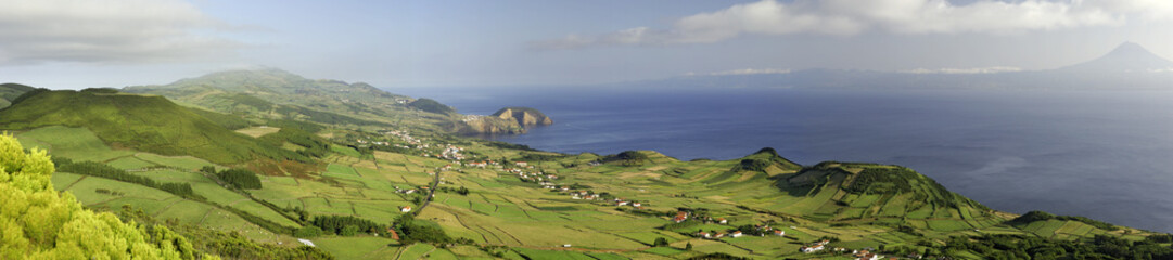 Wall Mural - Blick auf Pico von Sao Jorge