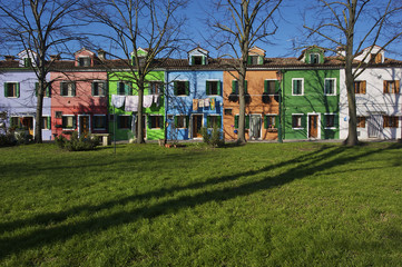 Wall Mural - Burano, tipiche case vivacemente colorate